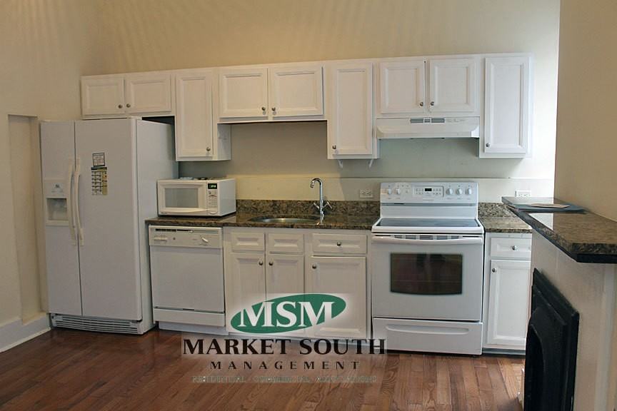 222 Houston St - Photo 5 of 12