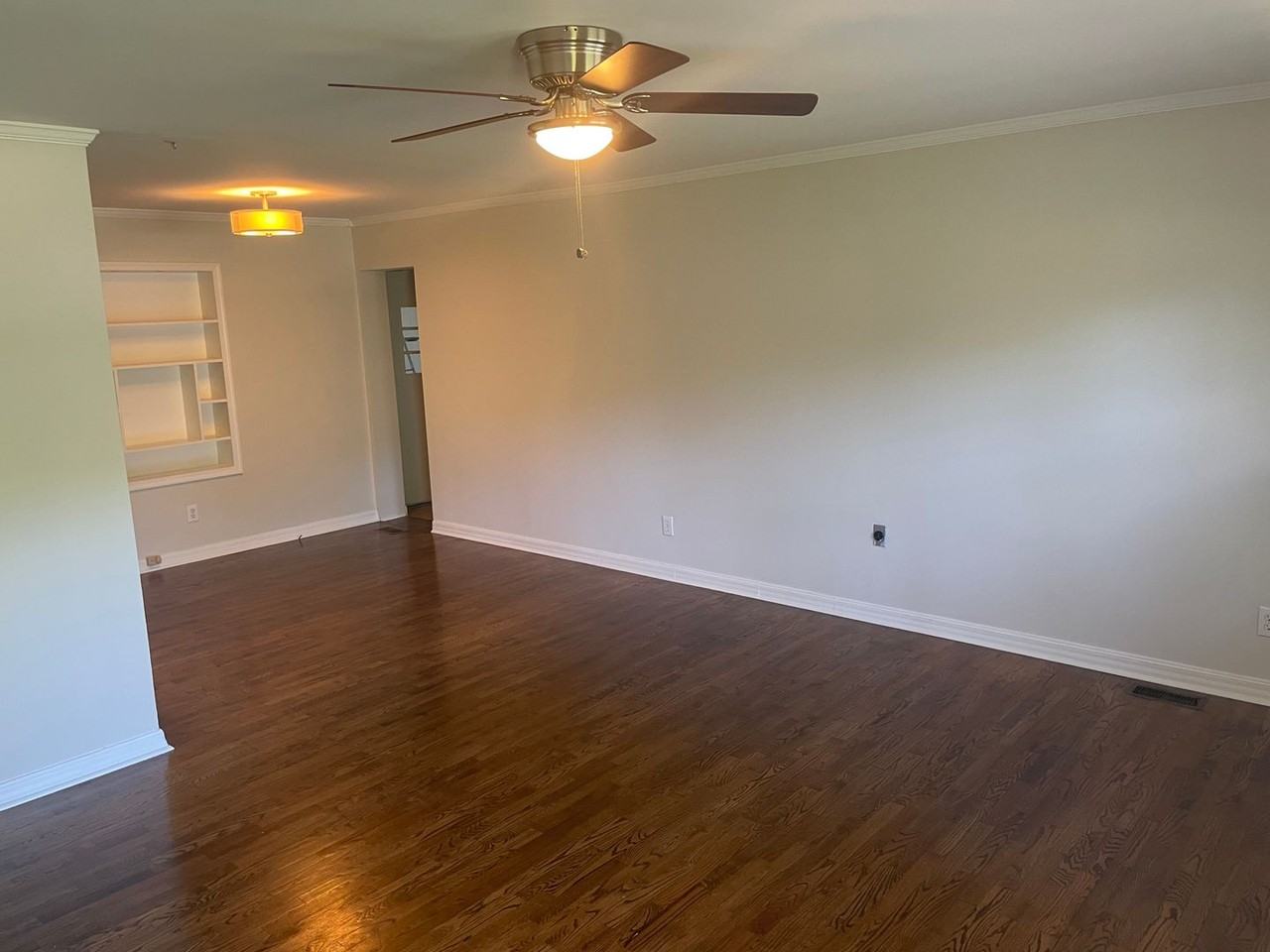 224 Wood Dale Dr - Photo 5 of 21