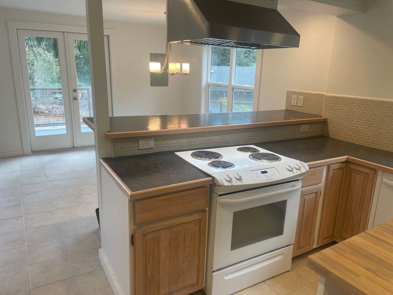 8111 Sand Dollar Ln - Photo 5 of 46