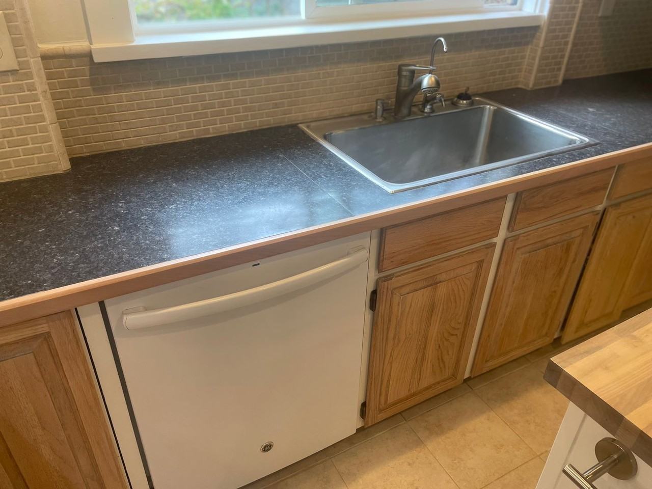 8111 Sand Dollar Ln - Photo 7 of 46