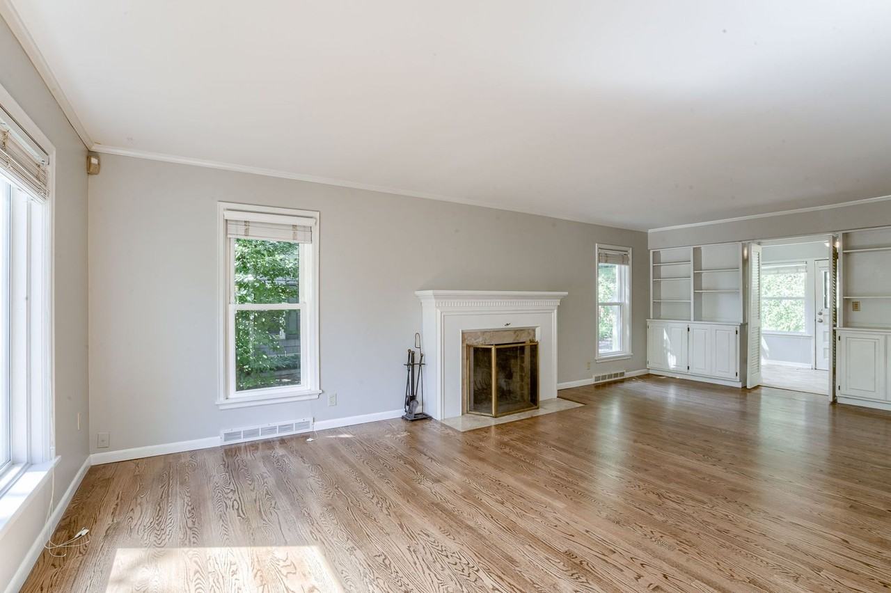 428 N 61st St - Photo 3 of 23