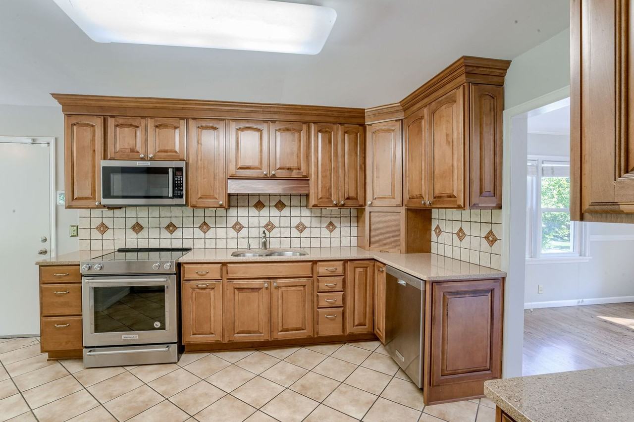 428 N 61st St - Photo 6 of 23