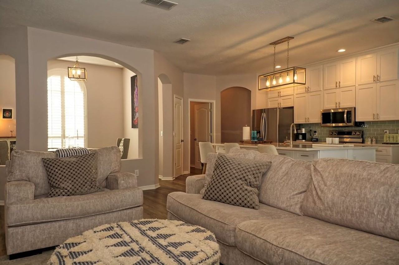 10107 Shortwood Ln - Photo 6 of 21