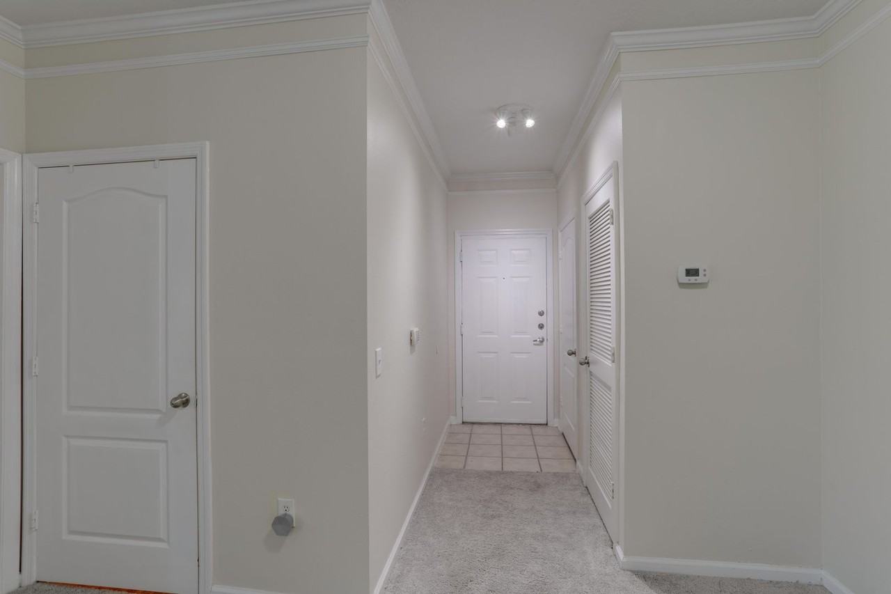 19935 Villa Isle Dr - Photo 3 of 18