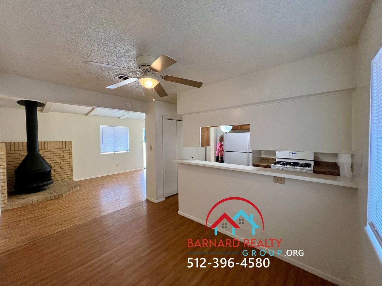 809 Allen St - Photo 4 of 14