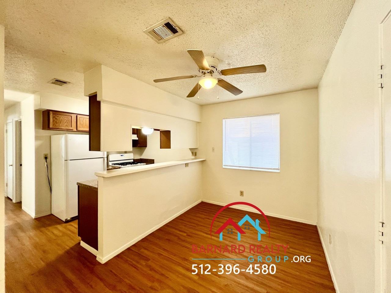 809 Allen St - Photo 5 of 14