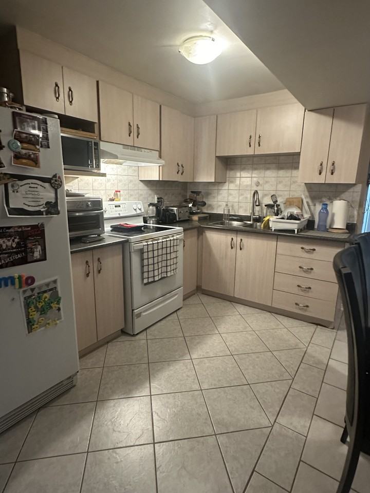 56 Dinsdale Drive - Photo 2 of 31