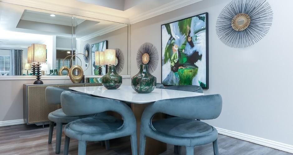 The Dorchester Apartments - Photo 4 of 22