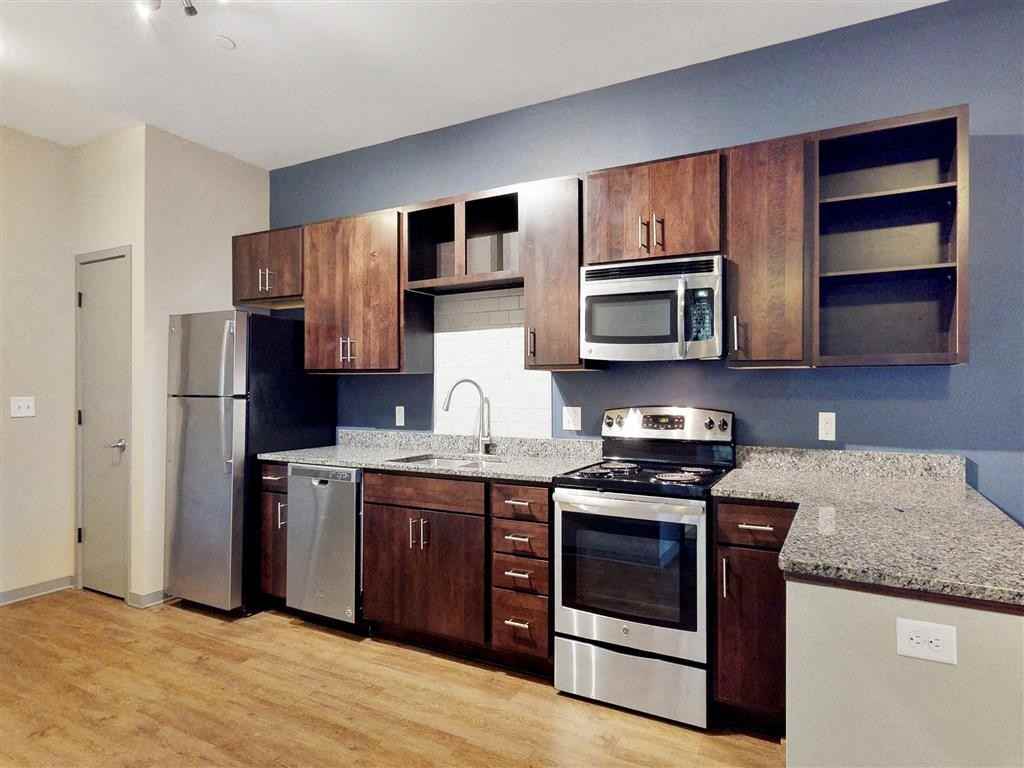 Jones13 - Photo 7 of 50