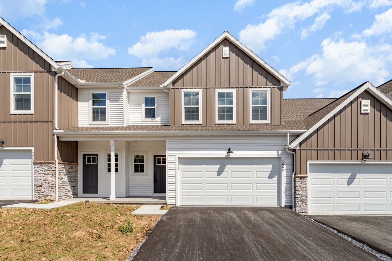 7868 Oak Brook Dr - Photo 2 of 30