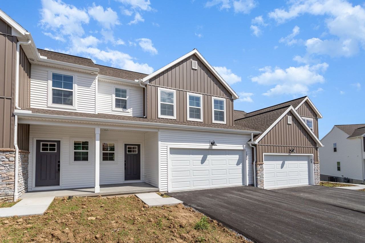 7868 Oak Brook Dr - Photo 3 of 30