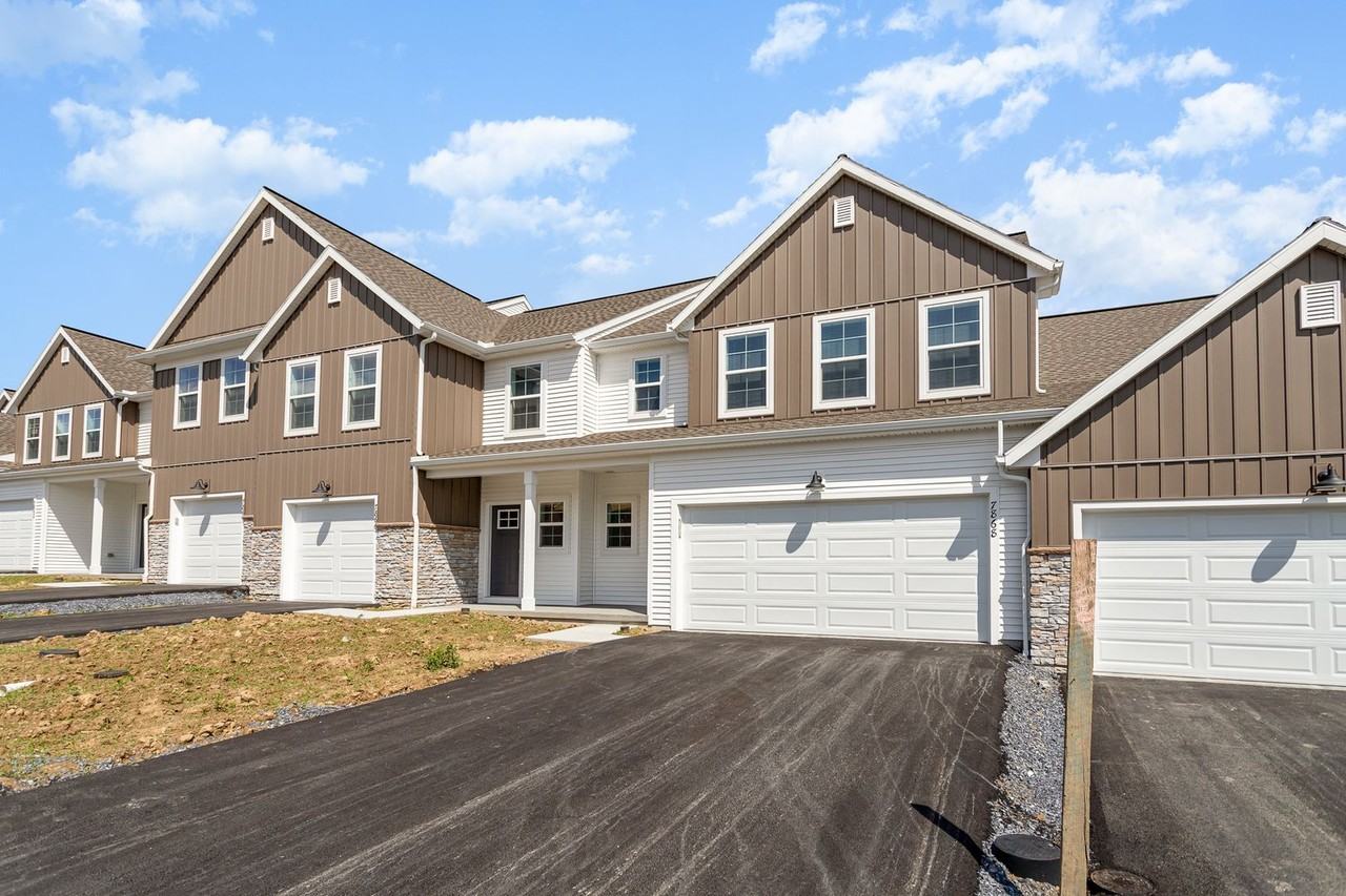 7868 Oak Brook Dr - Photo 4 of 30