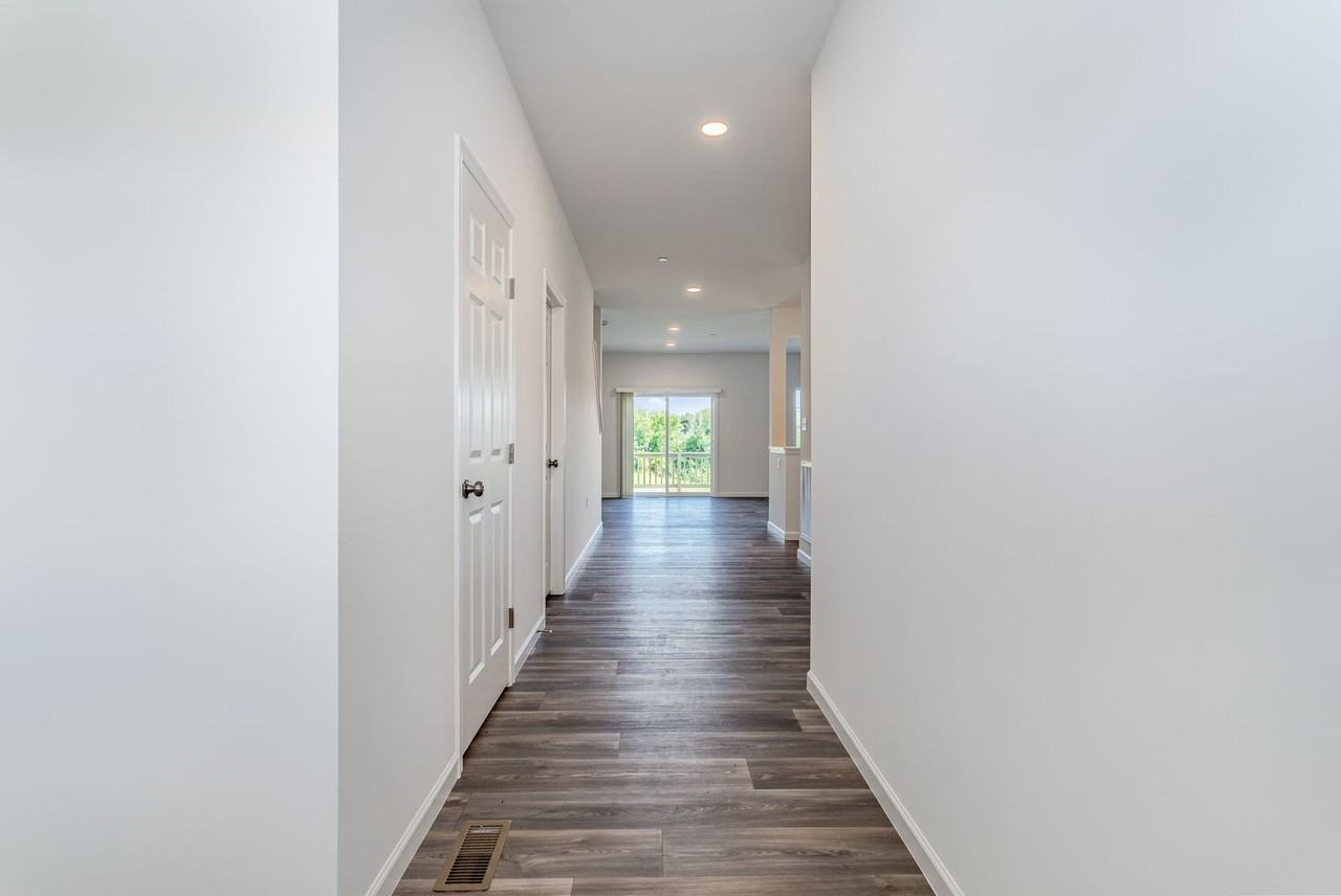 7868 Oak Brook Dr - Photo 6 of 30