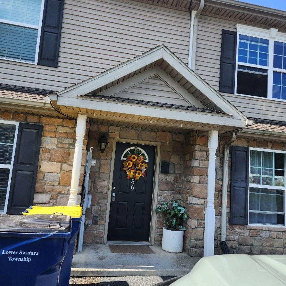 2086 Market Street Ext - Photo 2 of 13