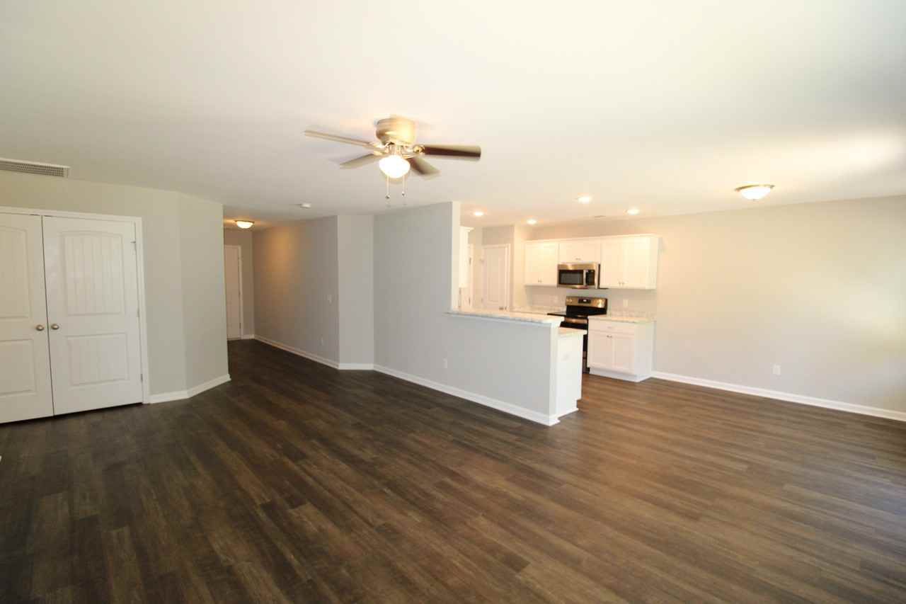 107 Callaway Cres #1 - Photo 4 of 15