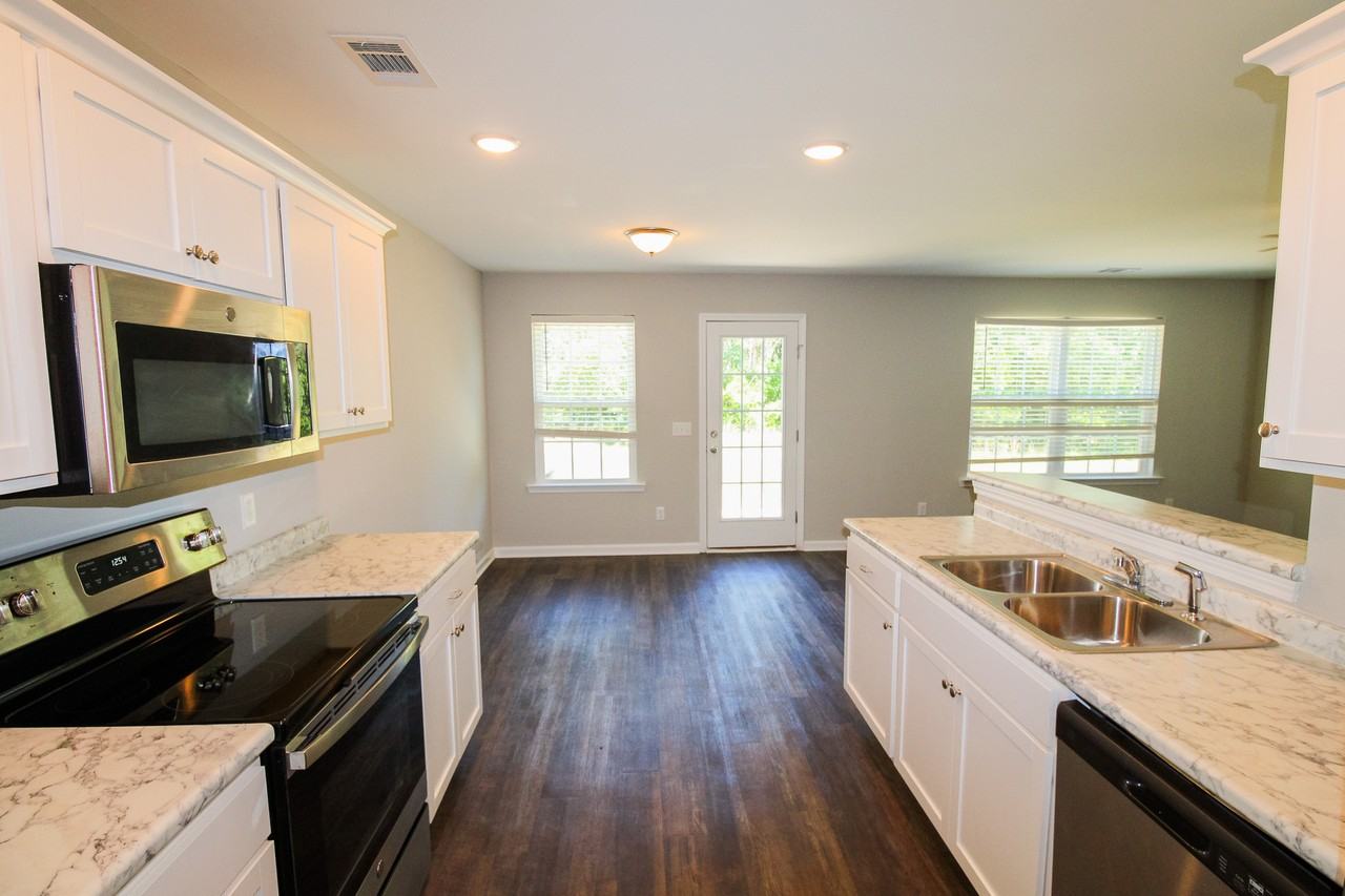 107 Callaway Cres #1 - Photo 7 of 15