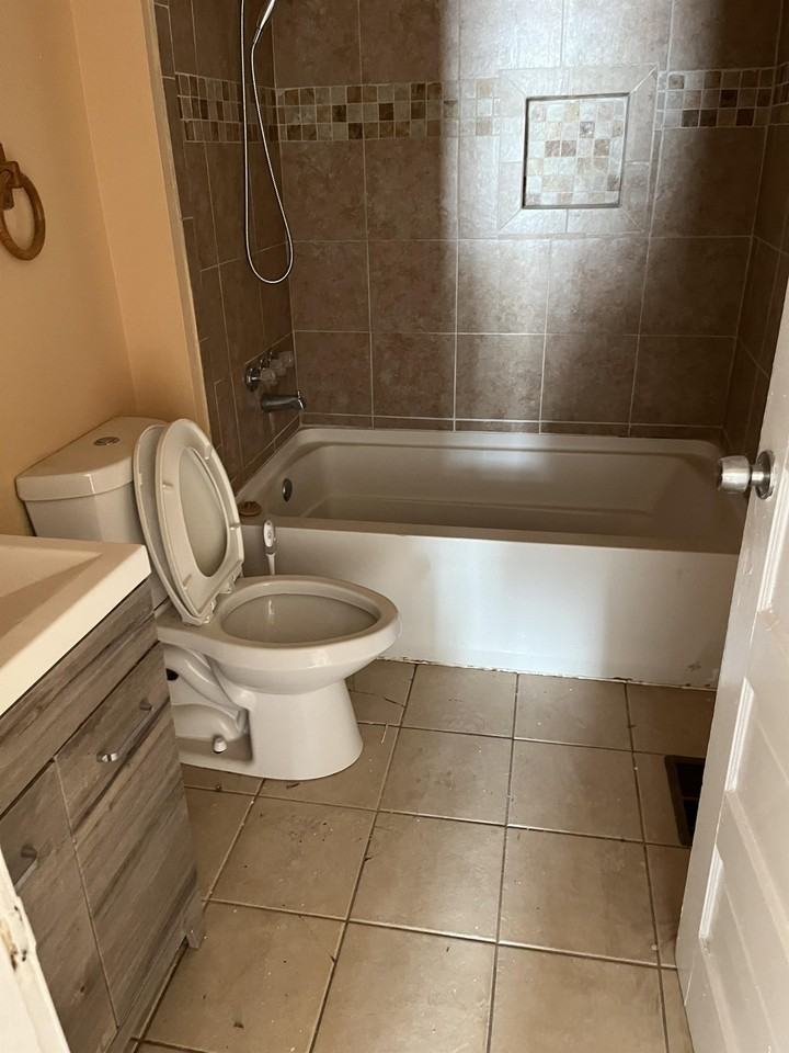 720 Meriwether St #1 - Photo 5 of 13