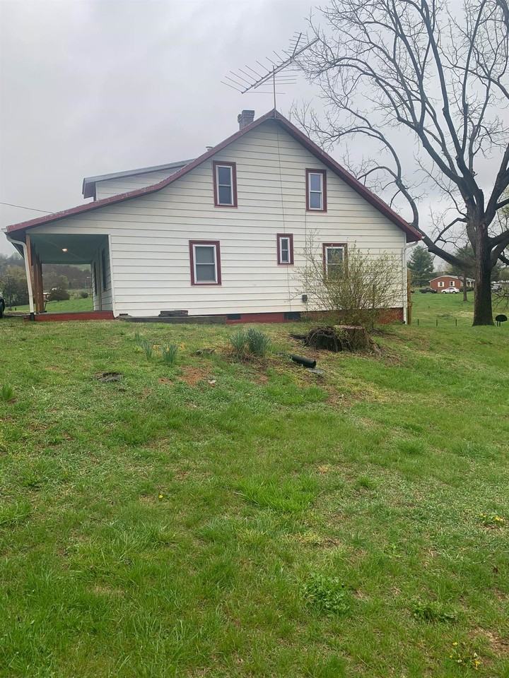 9 Seven Springs Ln - Photo 2 of 13