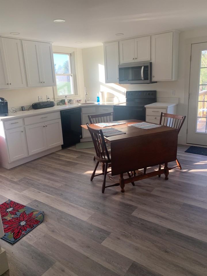 9 Seven Springs Ln - Photo 5 of 13