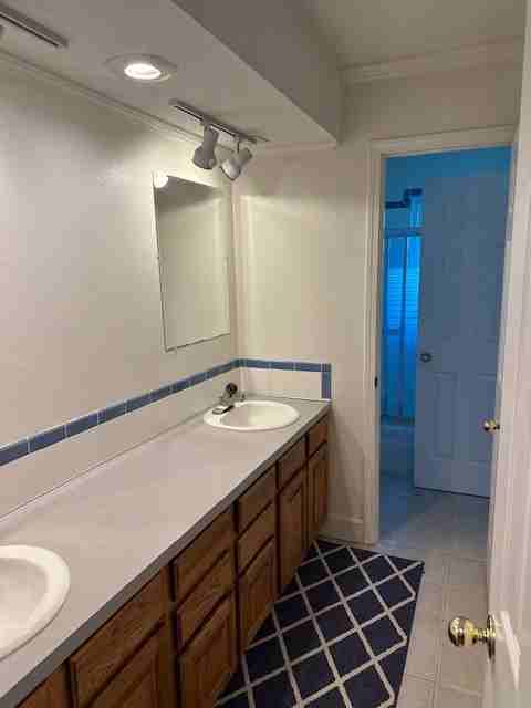 1013 Nw Berkshire Dr #1 - Photo 7 of 17
