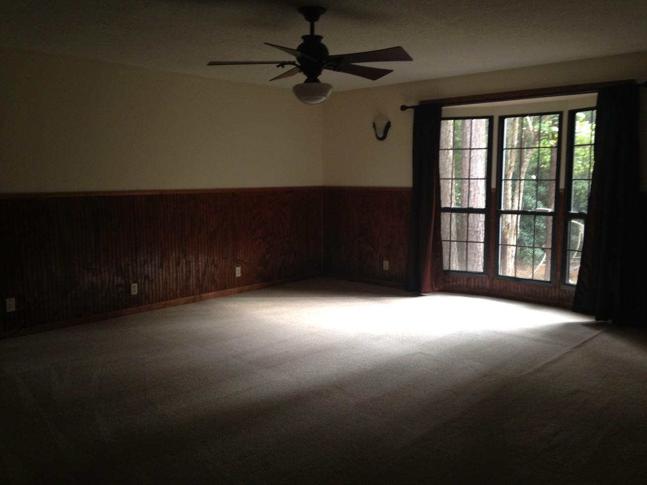 212 Banach Ct - Photo 2 of 6