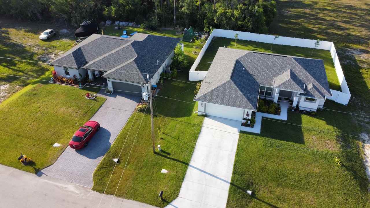 3913 Nw 42nd Ln #1 - Photo 3 of 43