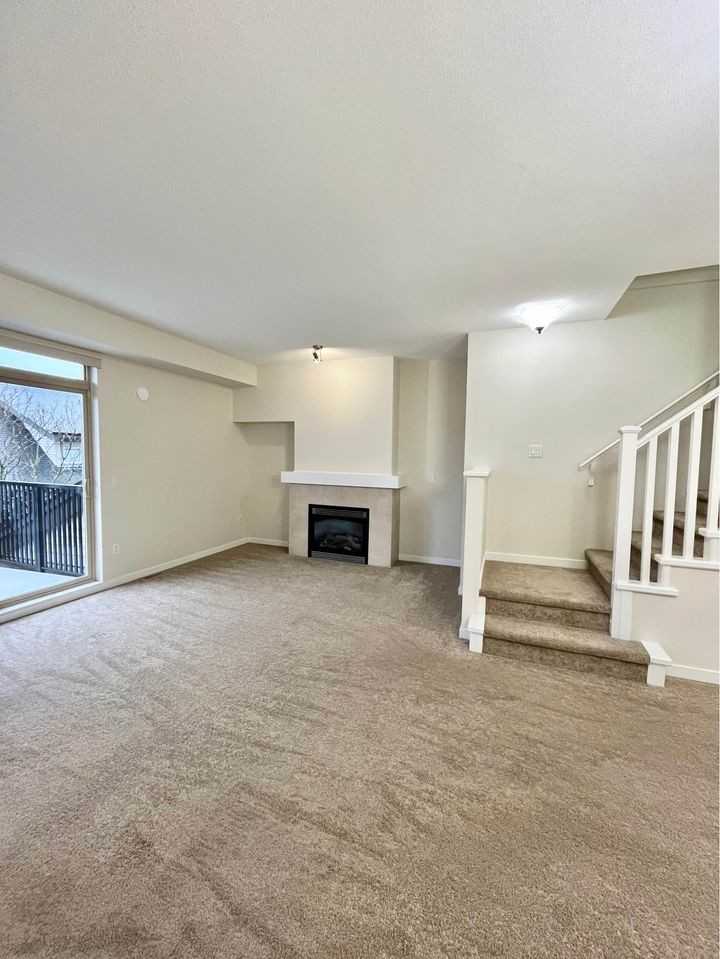 55 Hawthorn Drive ##88 - Photo 4 of 9