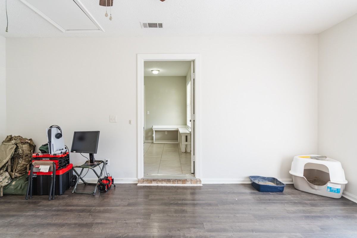 42 Jessica Ct #1 - Photo 2 of 11