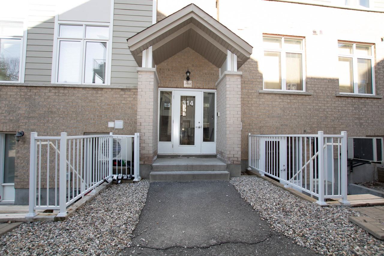 314 Everest Private #H - Photo 2 of 31