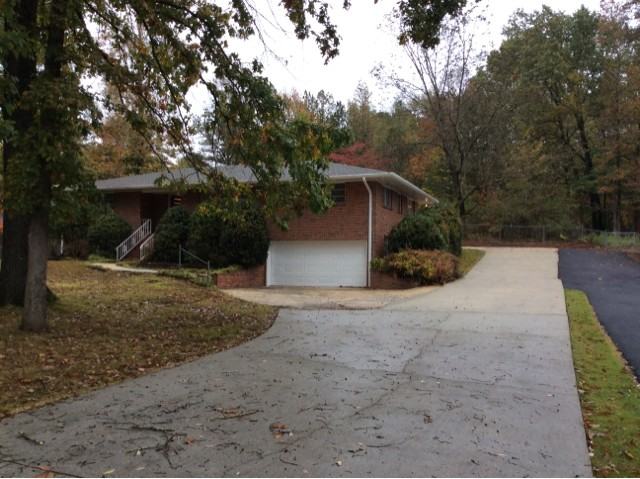 7016 Briarwood Ln - Photo 2 of 25