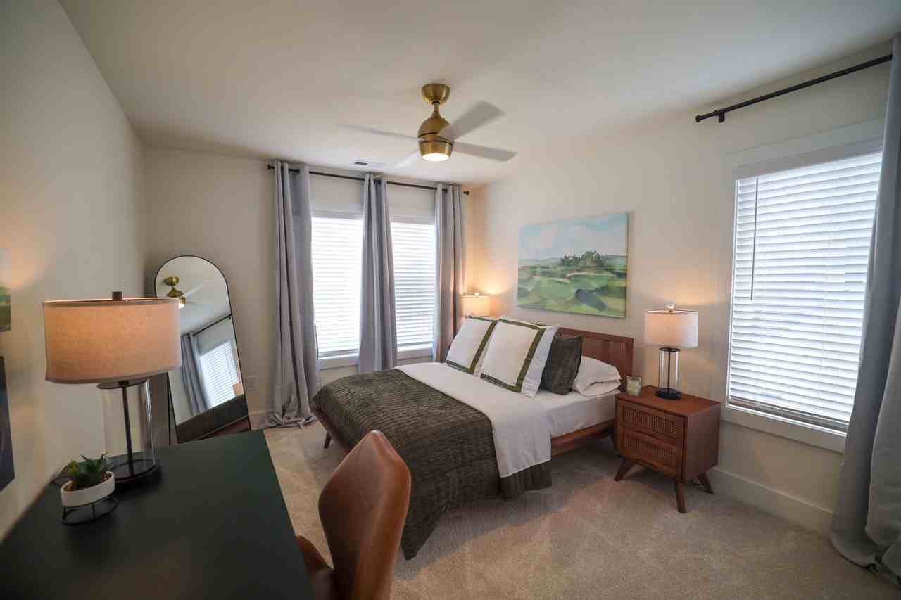 Tarrant Place - Photo 4 of 11