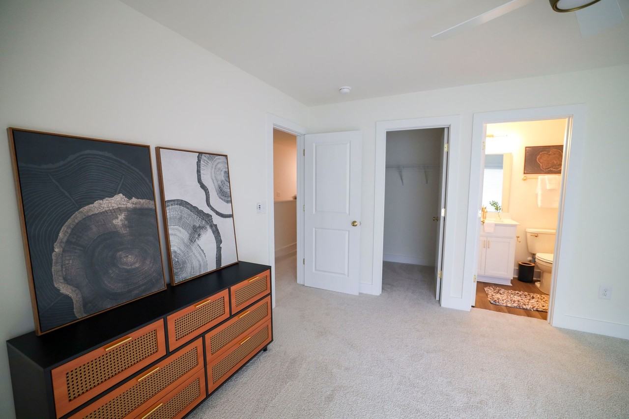 Tarrant Place - Photo 6 of 11