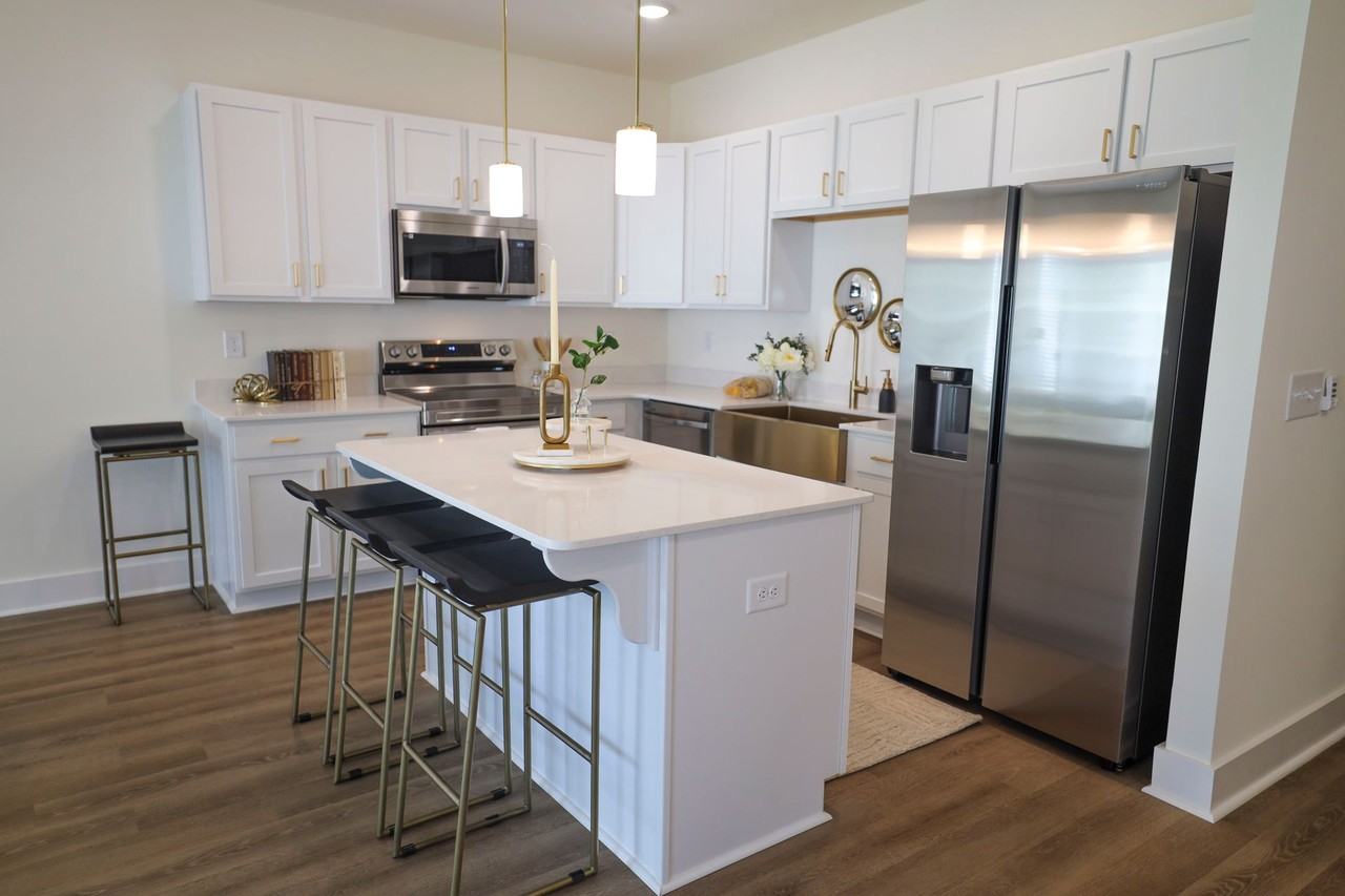 Tarrant Place - Photo 7 of 11