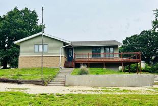 103 7th St - Photo 1 of 1