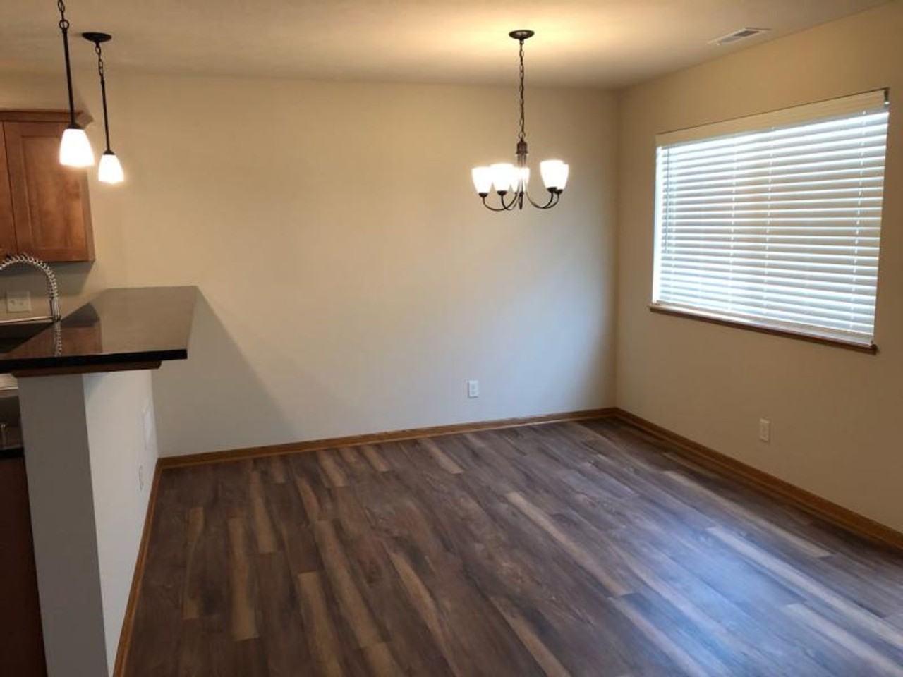 8775 Ridge Hollow Dr - Photo 3 of 11