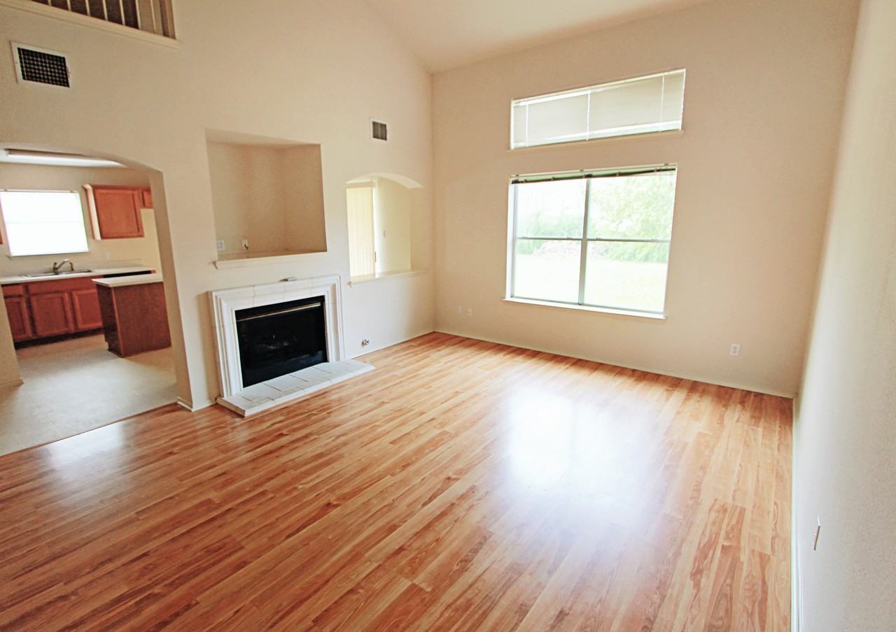 1821 Friars Tale Ln - Photo 2 of 21