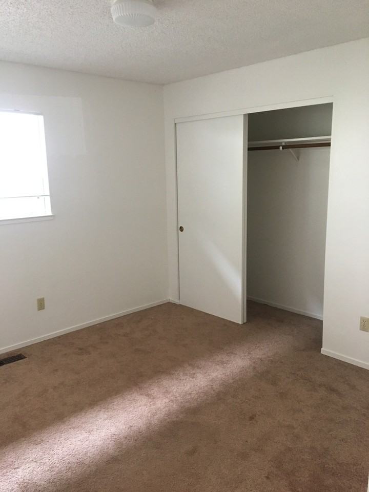 1650 Wanda Ave - Photo 2 of 22