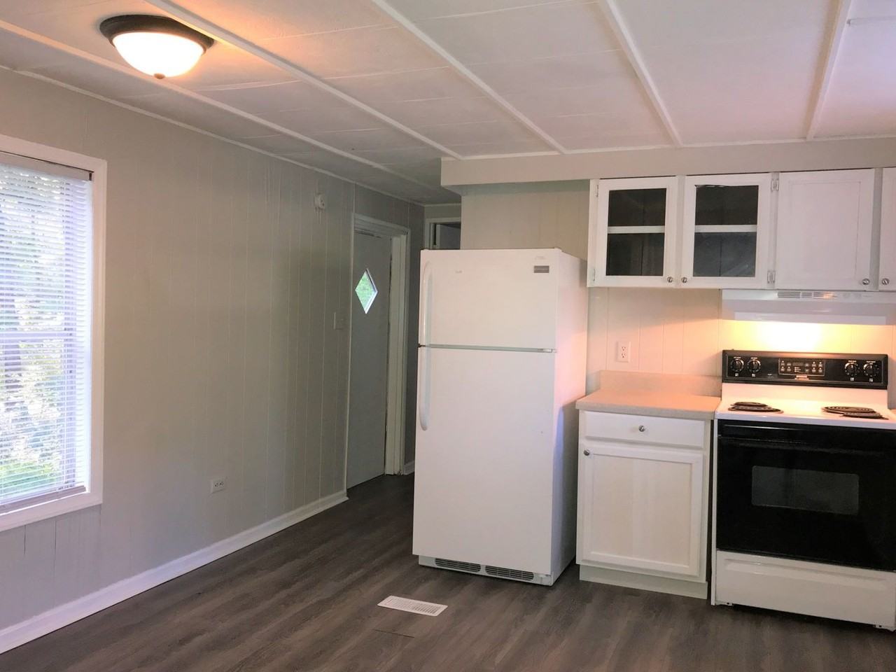 75 Irwin Rd - Photo 3 of 15