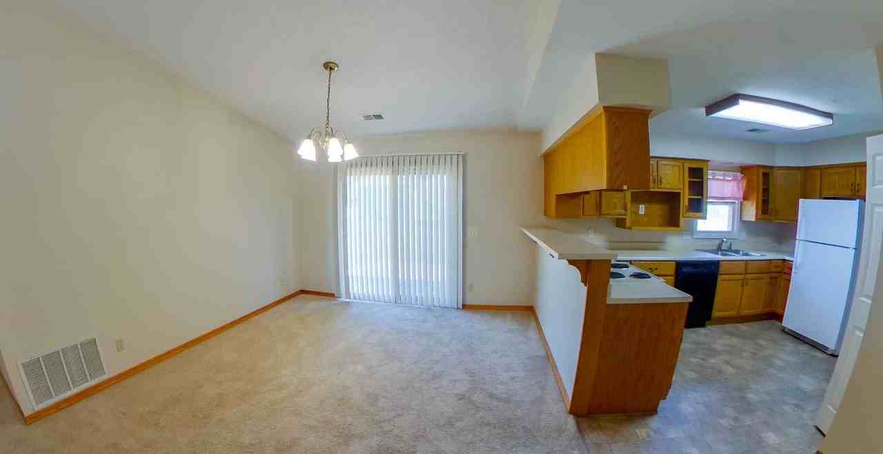 900 Davis Dr - Photo 5 of 11