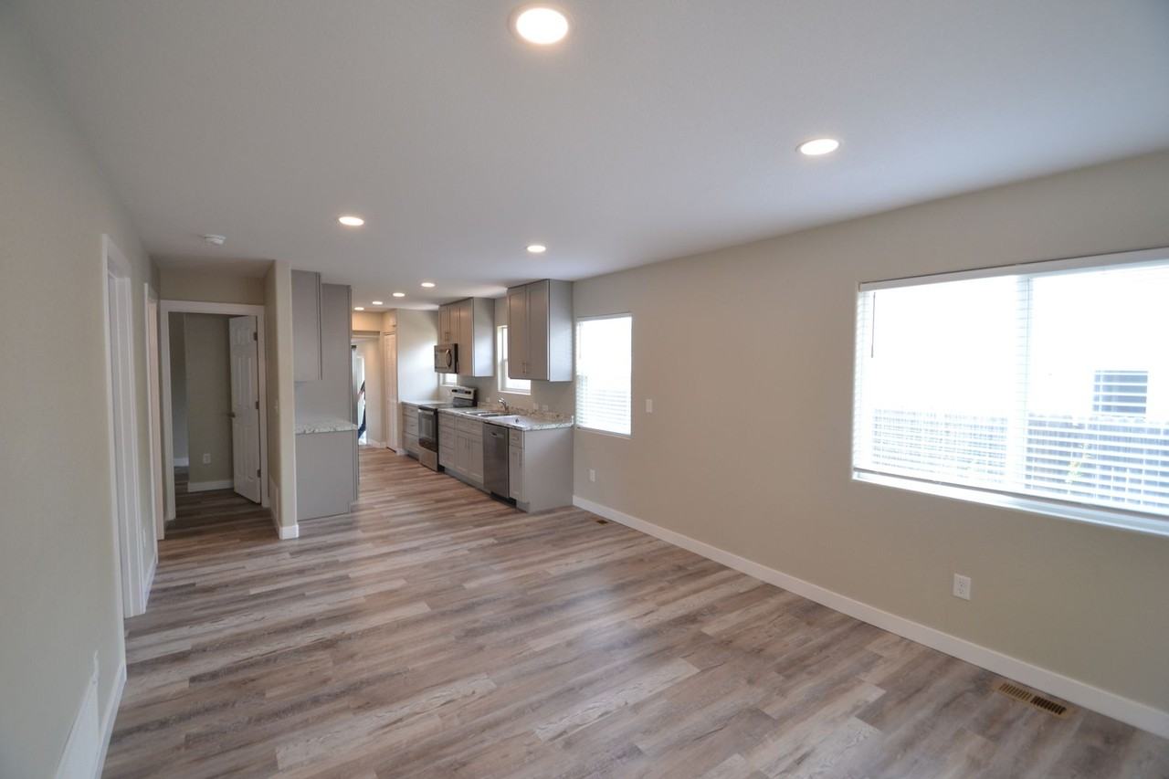 3019 W Uintah St - Photo 2 of 24