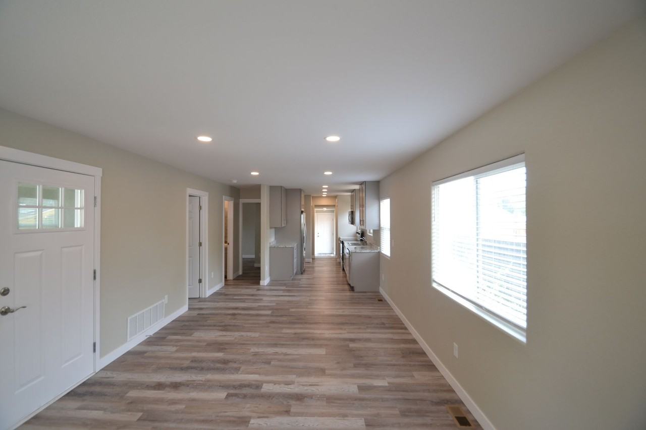 3019 W Uintah St - Photo 5 of 24