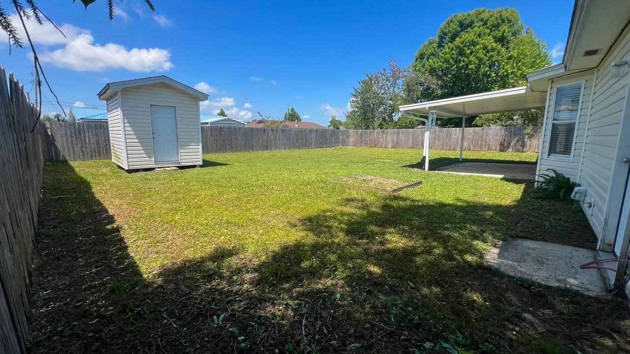 504 Tammy St - Photo 2 of 17