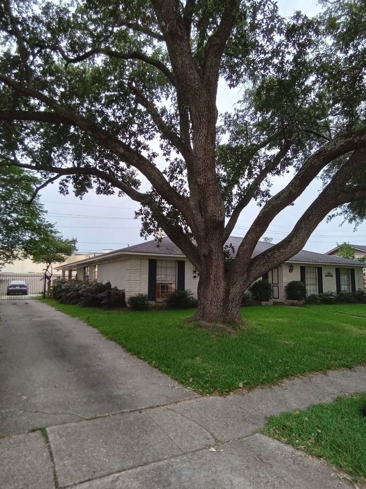 710 Robards St - Photo 2 of 27