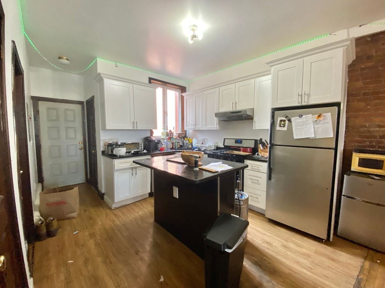 526 Harvard St - Photo 4 of 37