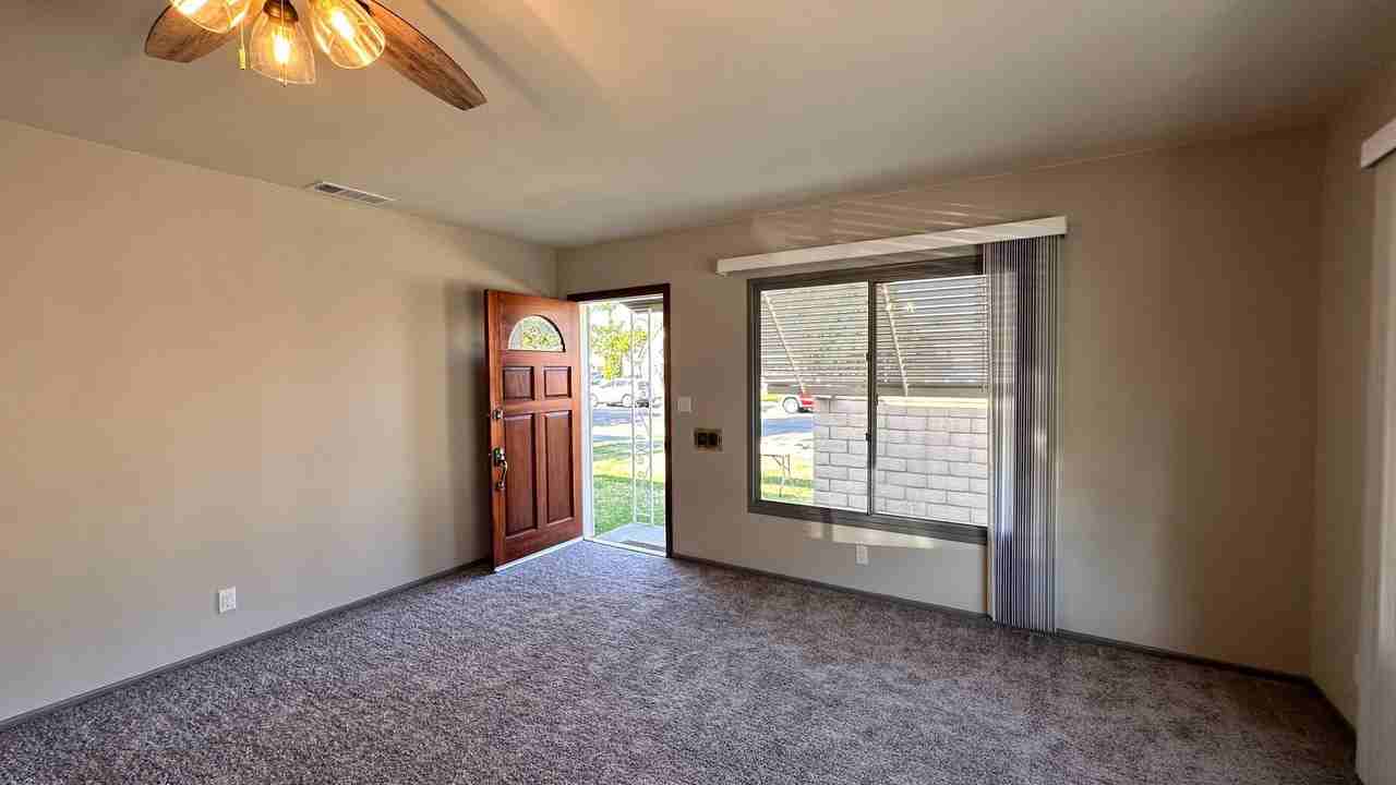 809H - Photo 2 of 26