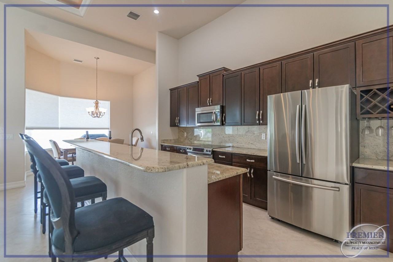 538 Eastwood Dr - Photo 4 of 30