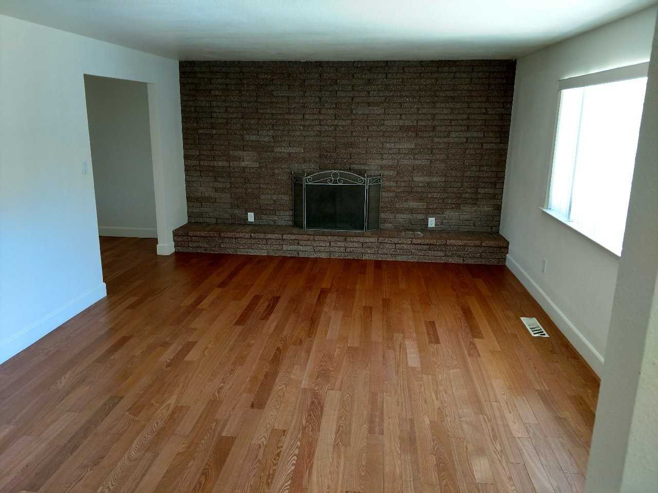 2192 Denevi Dr - Photo 5 of 17