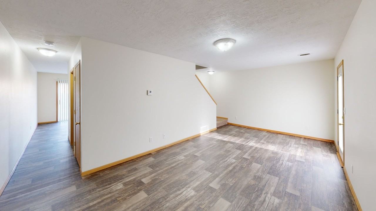 306 Scott Pl - Photo 2 of 28