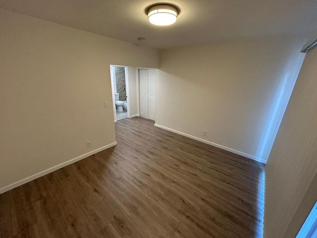 2740 E 24th St - Photo 7 of 20