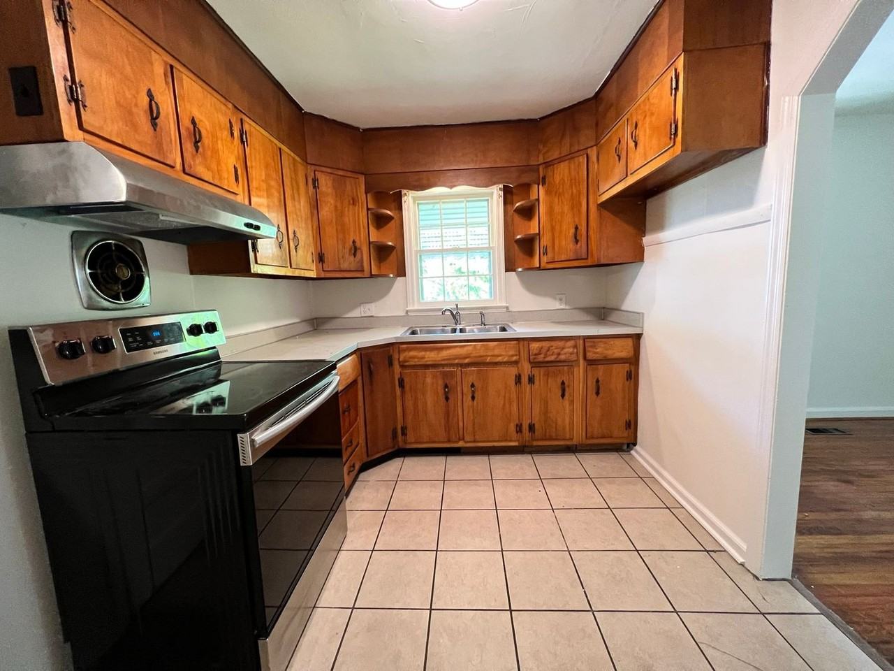 1407 S Moore Rd - Photo 7 of 14